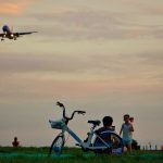 △2018年6月，#成都新网红打卡地# 云华新村，温馨的黄昏。小男孩多年以后是否还能记得这个黄昏的陪伴。